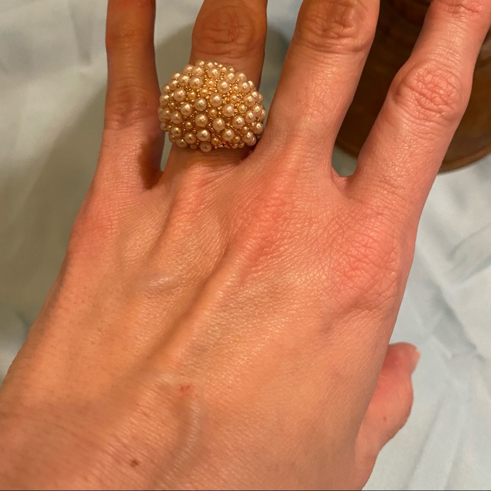 Gold and Pearl Cluster Ring (Sz. 6.5).